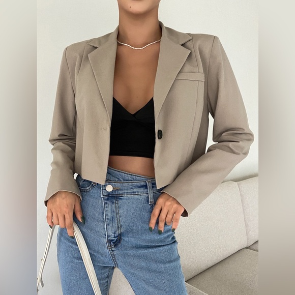 It’s a vibe khaki blazer - Picture 5 of 5